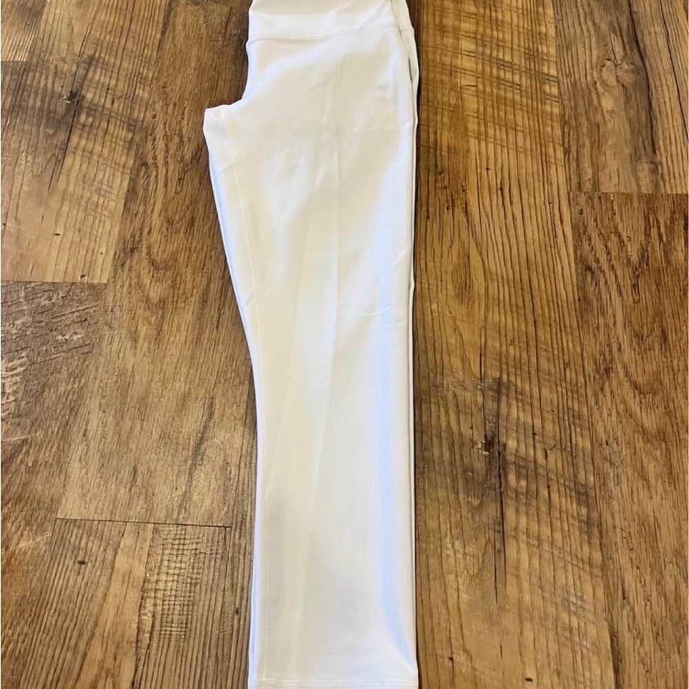 White High-Waisted Capris - Picture 2 of 4